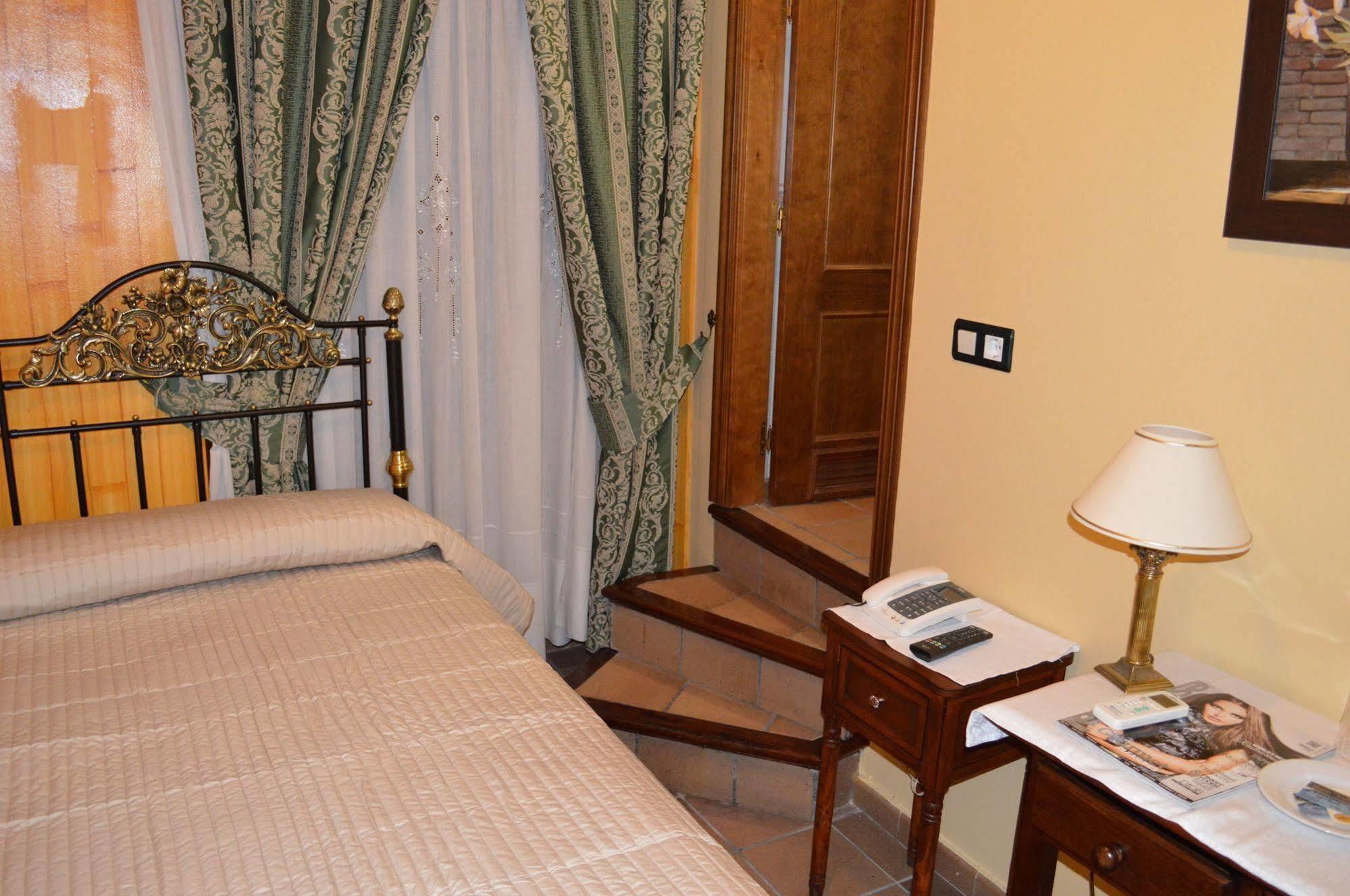 Plaza De Toros Hotel รอนดา ภายนอก รูปภาพ